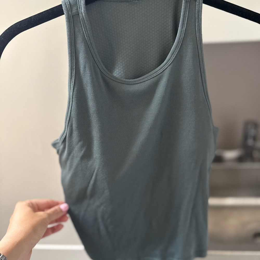 Vuori Pose Plyo Tank - Picture 6 of 14